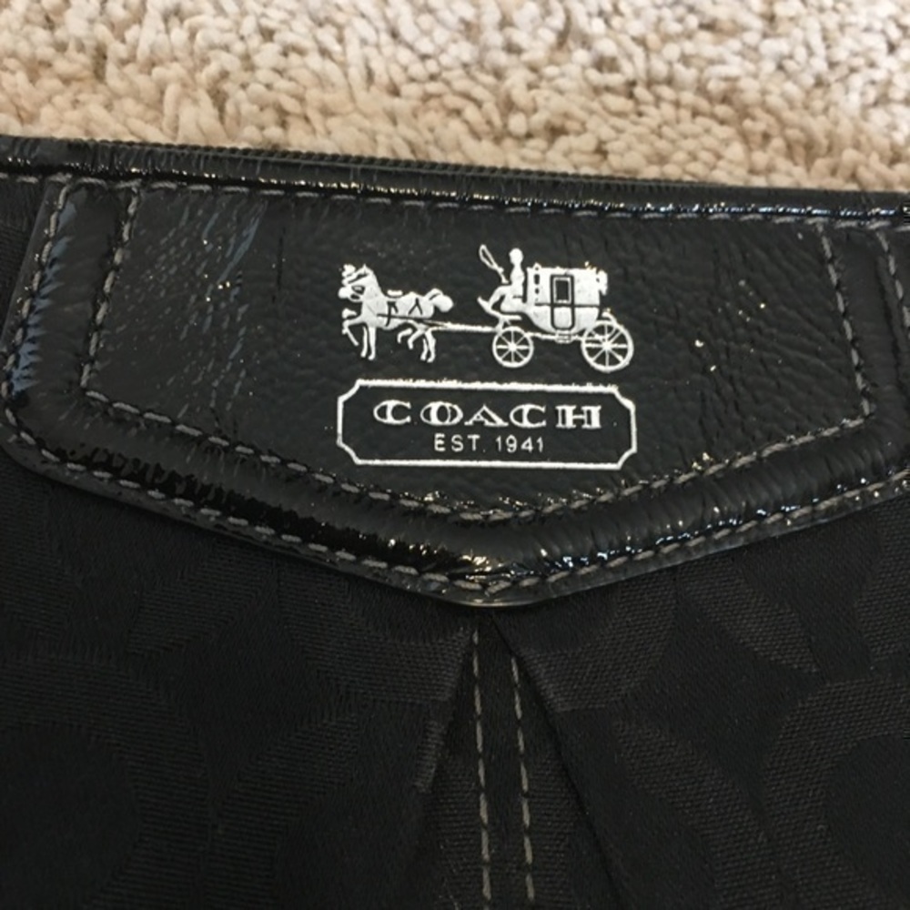 Coach Black OP Art signature wristlet - Picture 3 of 13